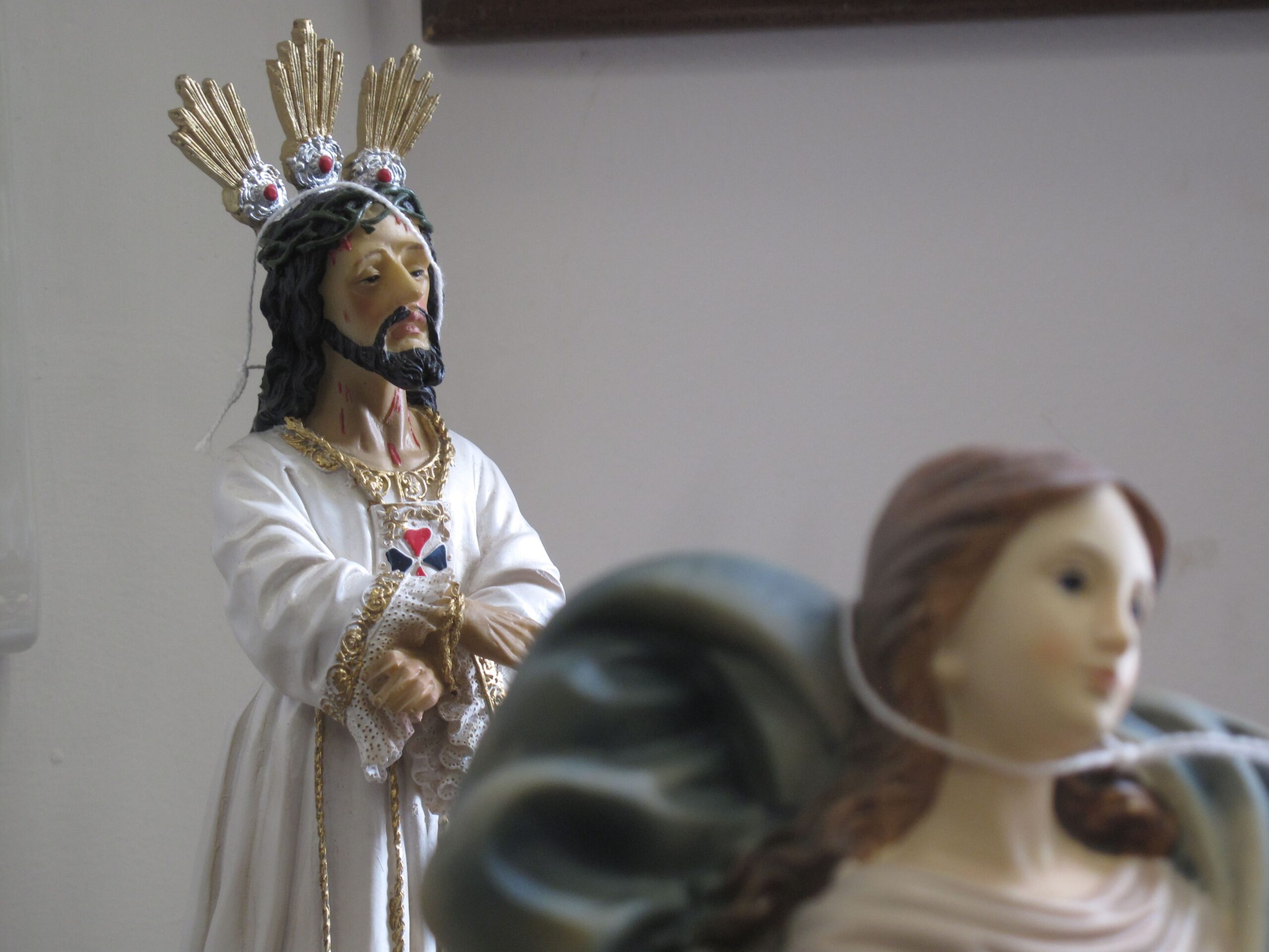 Imágenes religiosas en Bazar Casa Aurora. Fe y tradición en cada detalle