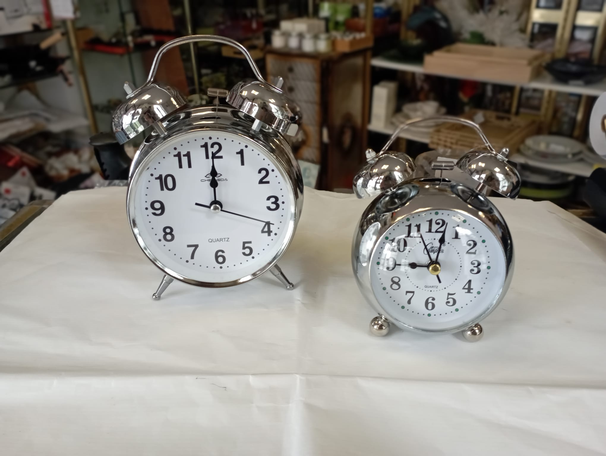 Descubre nuestros relojes despertadores en Bazar Casa Aurora