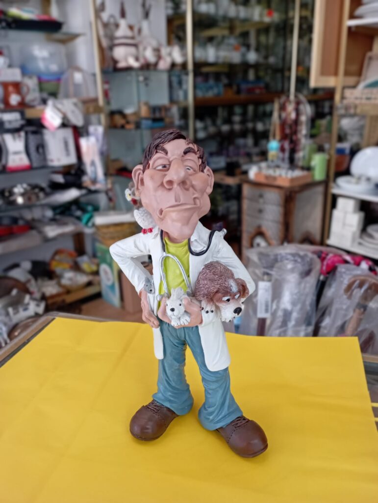 Figuras decorativas en casa aurora